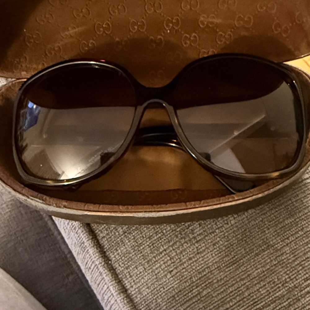 Gucci Women's Elegant Brown with a hint of tortoise Sunglasses